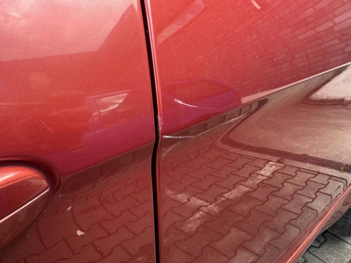 Ford Galaxy 2 original T&uuml;r hinten links Tango Rot Rohbau Bj.2006